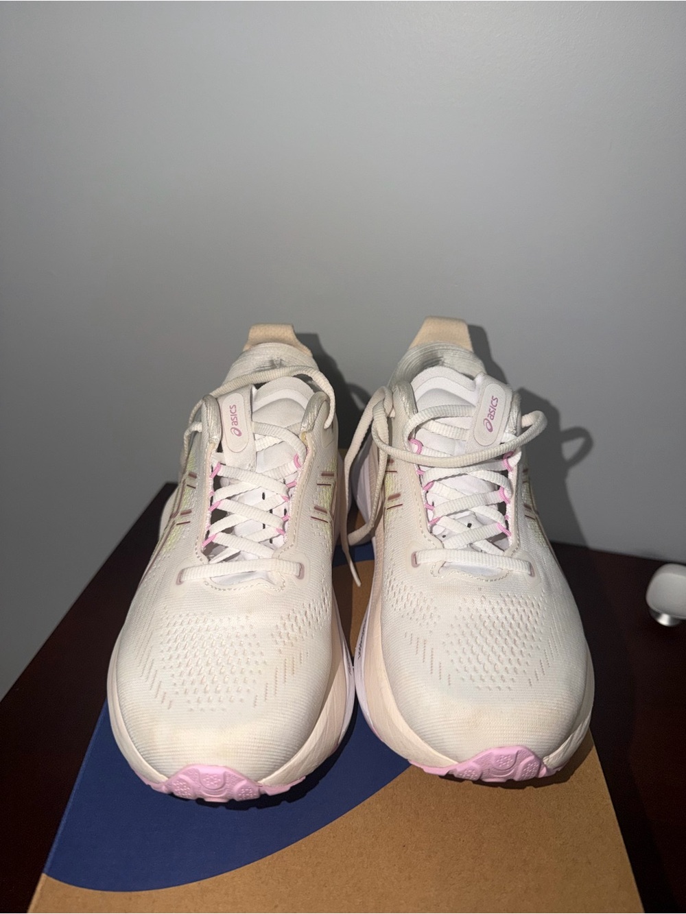 ASICS Women's GEL-Kayano Running Shoes in Light Pink and White - Picture 4 of 5